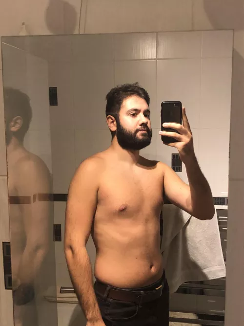 My body type is ‘goes to the gym sometimes but wouldn’t say no to a meal out’ 😛 by growlithe197