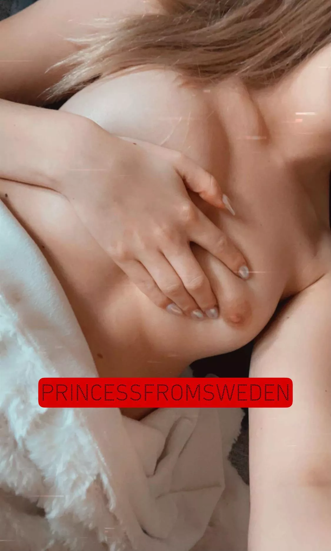 My boobs have been bigger and I don’t complain 🤷🏼‍♀️ posted by princessfromsweden