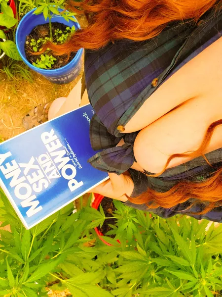 My boobs say hi! by MattieYukon