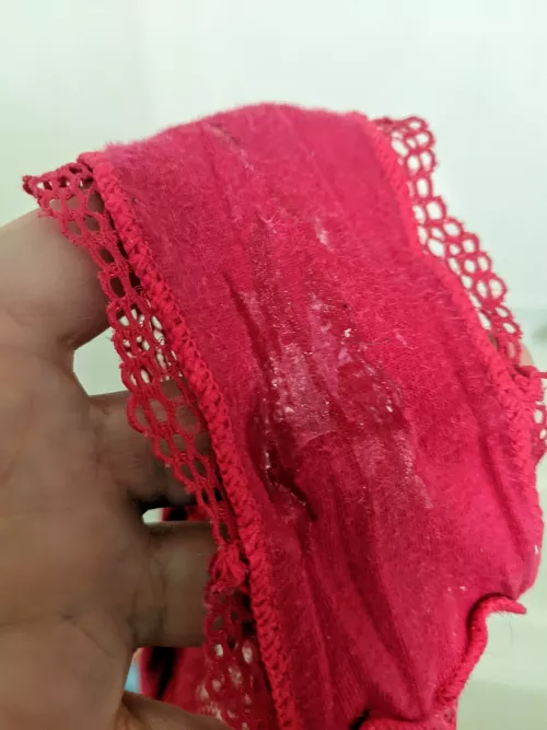 My cheeky pink panties are now on day 2 :) by saffysstudyhall