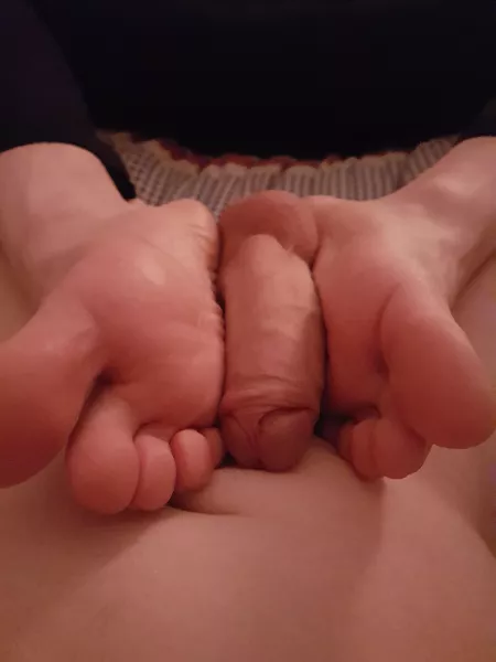 My cock in-between my friends feet by TwinkyVersBoy95