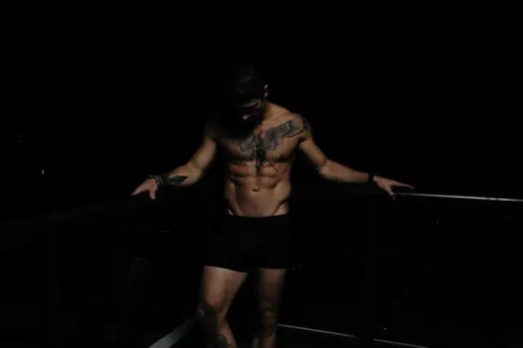 My contribution to your weekend time scrolling through sexy Reddit. 😋 by baddbradd