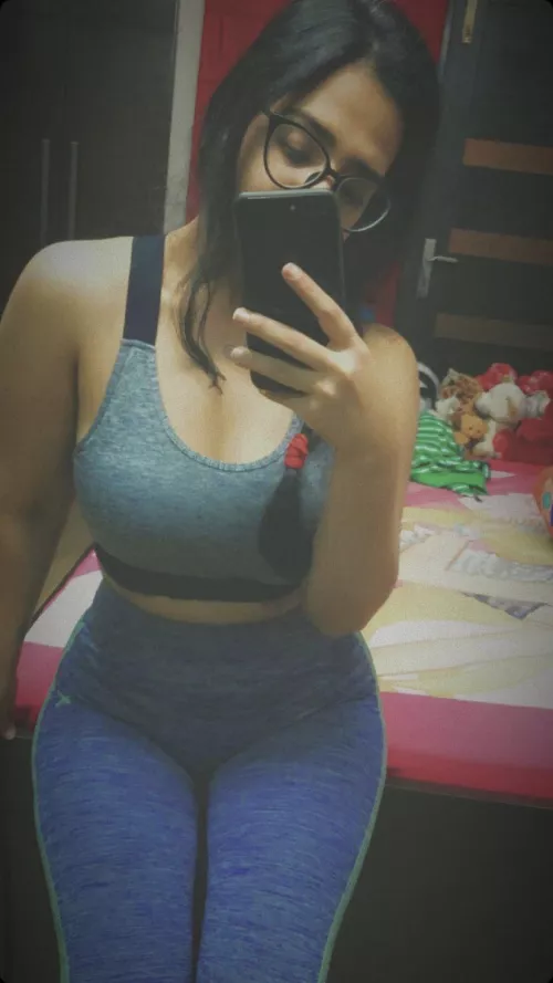 My cousin sends me her gym pictures every morning and makes me rock hard for her🤤 She knows i wanna fuck her desperately and does this on purpose to entice me🤷🏻‍♂️ Wanna hold her ponytail and fuck her like my personal slut ! What would you by Perverse_family