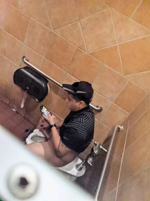 My coworker and I cruised each other today while on the clock! (He gave me permission to post this) by horny_bicurious