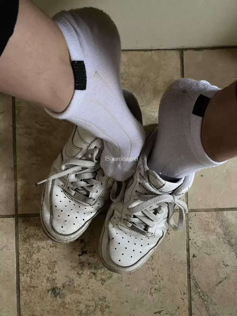 My cute white ankle socks and fav AF1 pair 💓🥰 [f] posted by 18yearoldsecret