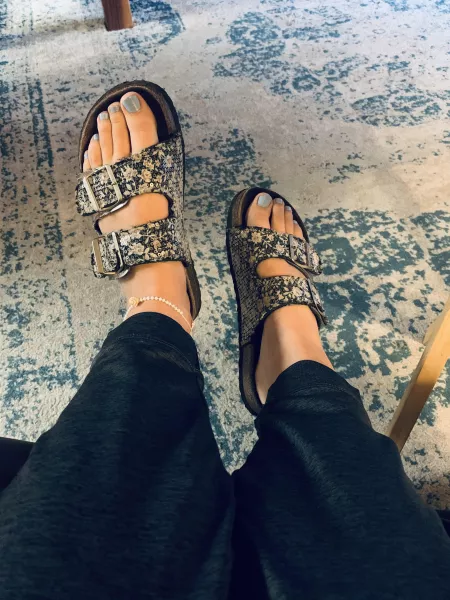 My dad tells me my toes are too long. Is he right? 😩 by LillyGreenTheQueen