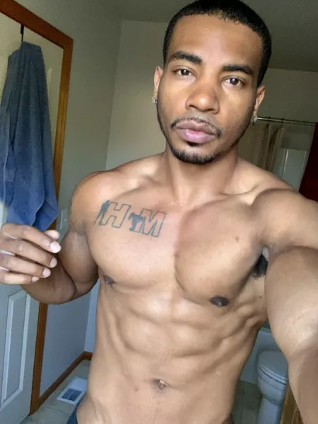 (M)y daily post workout flexing by Maximo_Savage