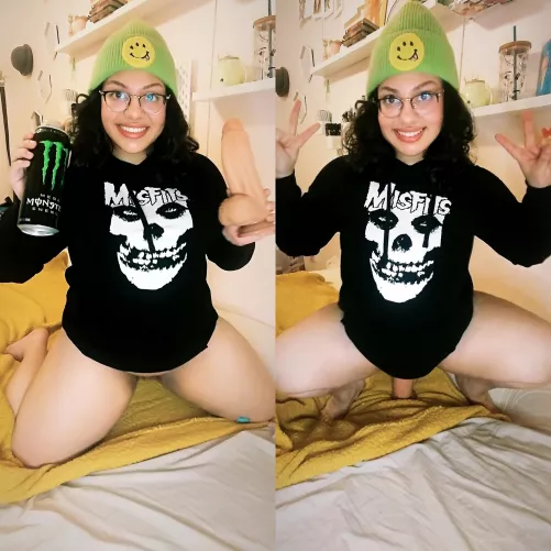 my dildos just as huge as my monster can by Klowie123