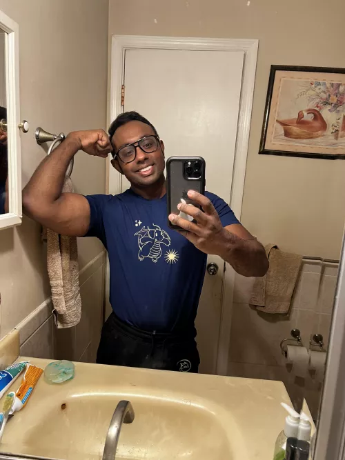 My Dragonite t-shirt came in today! by Raichu10126