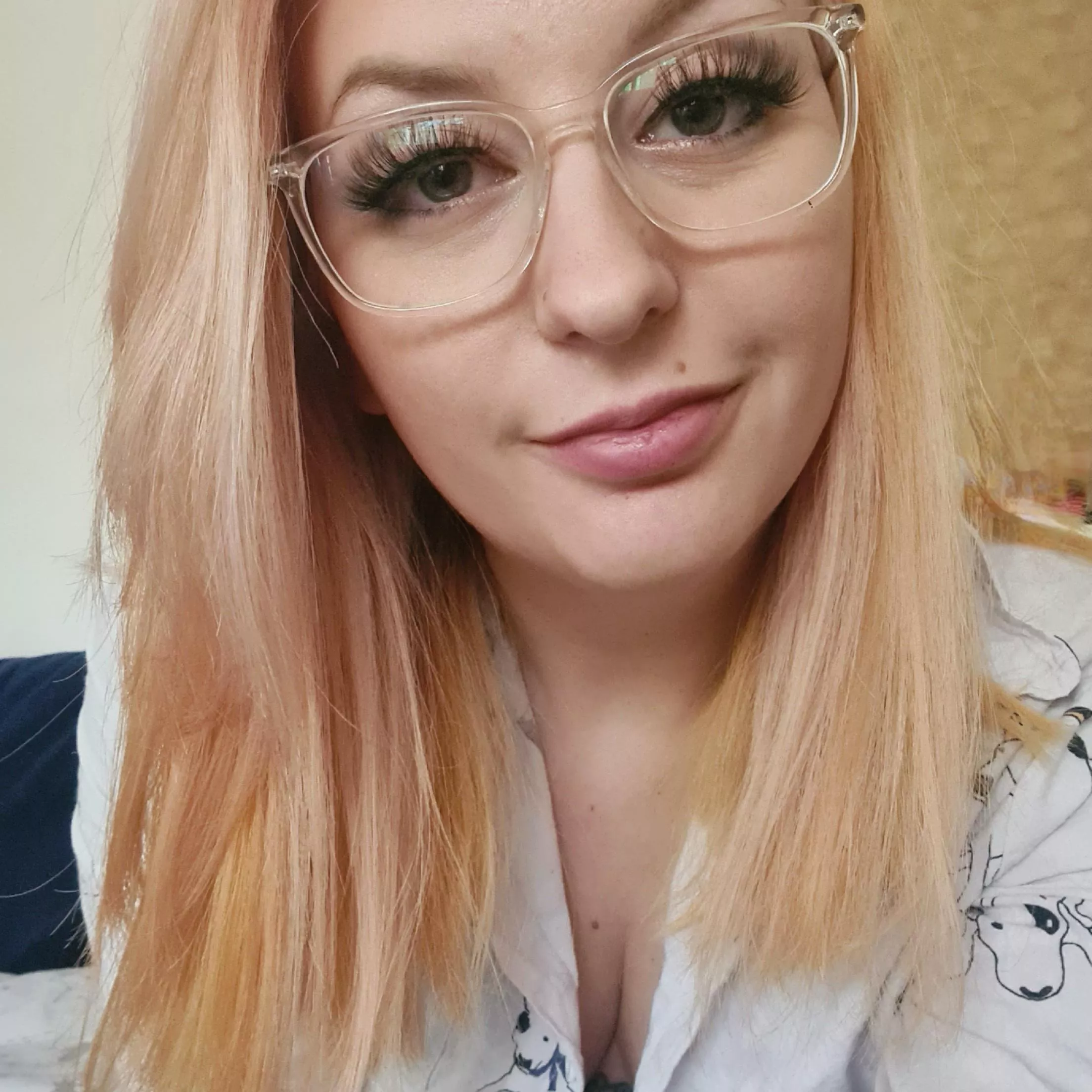 My fave blouse 🐶 posted by PeeachyQueen