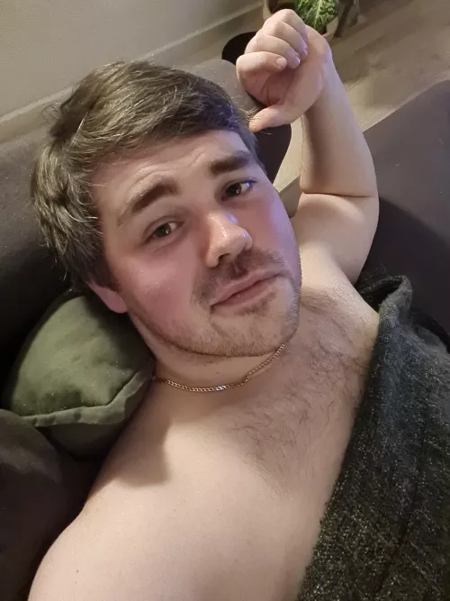 My favorite games, a bit of wine and my fav blanket - vacation days are my favorite 👍 by Earphy