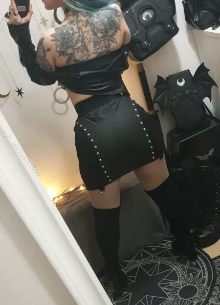 My favorite short and tight skirt 😈🖤 by LunaticalWitch