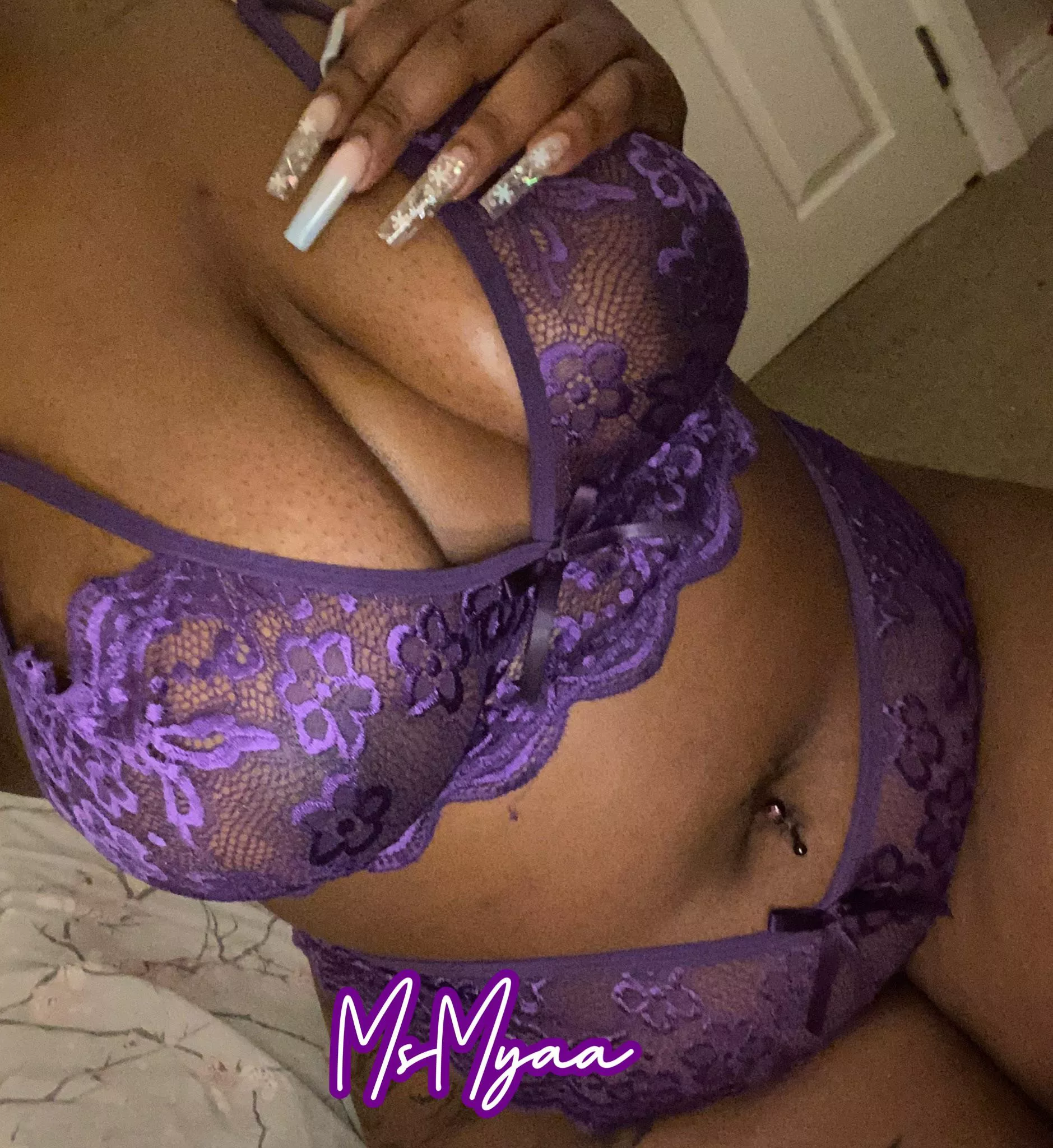 My favourite colour is purple, wbu? 🇬🇧 posted by msmyaa