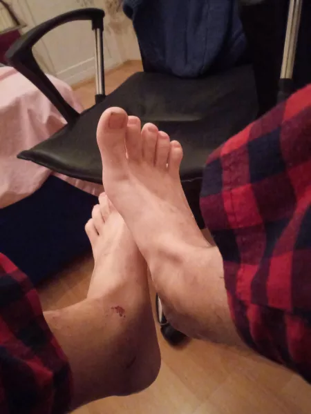 My feet are cold. Could you warm them up for me? by RetiredCosmonaut