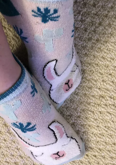 My feet need a massage by CupcakeTootsie