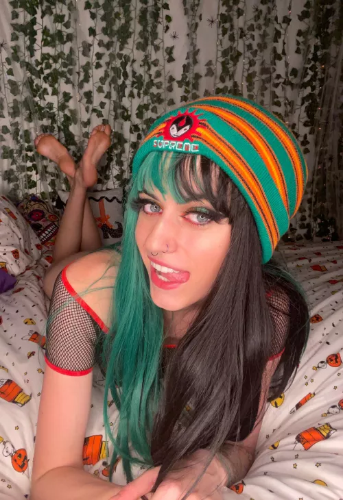 My feet said peekaboo😜 by CheryKitty420