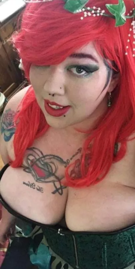 My fiance was cosplaying as Poison Ivy here by geniebeard1