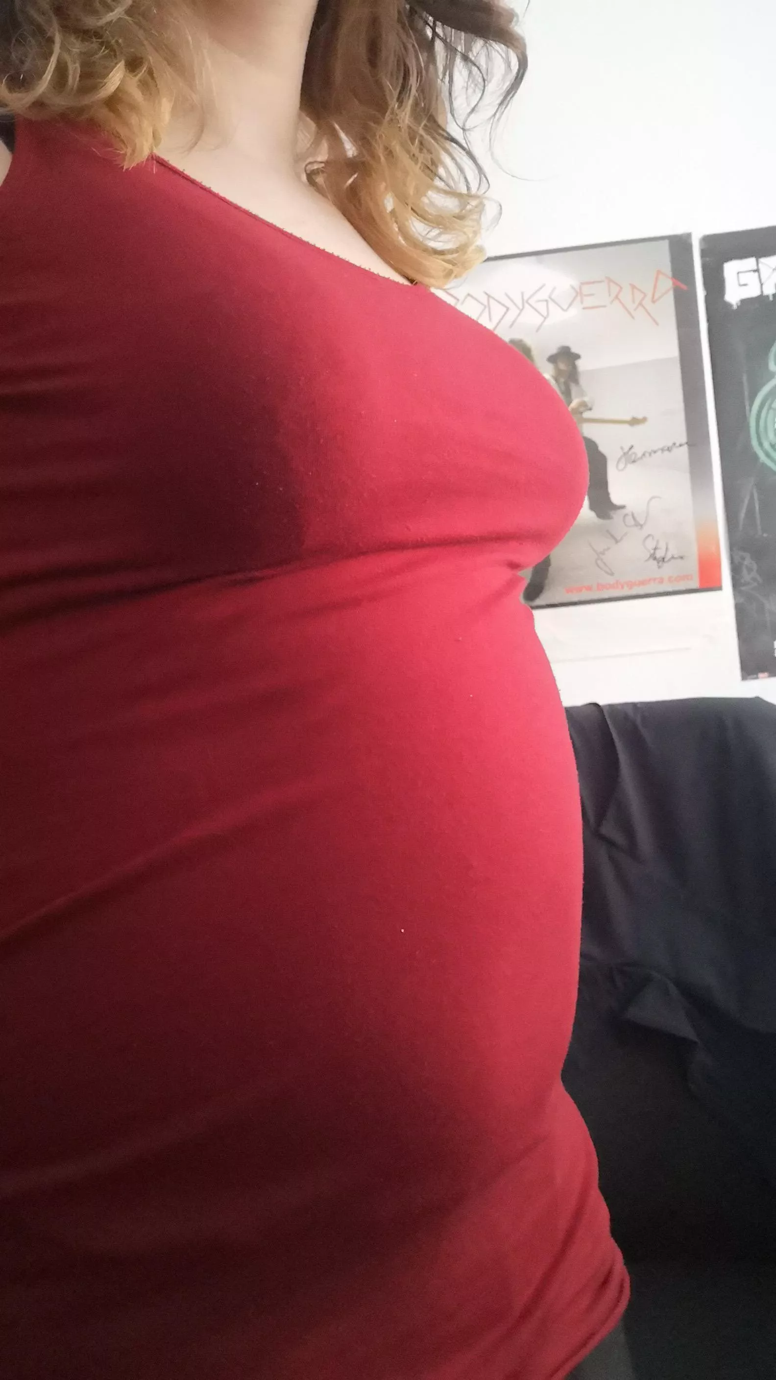 My first bloat and my first time here ✌️ posted by LaraTheTrap