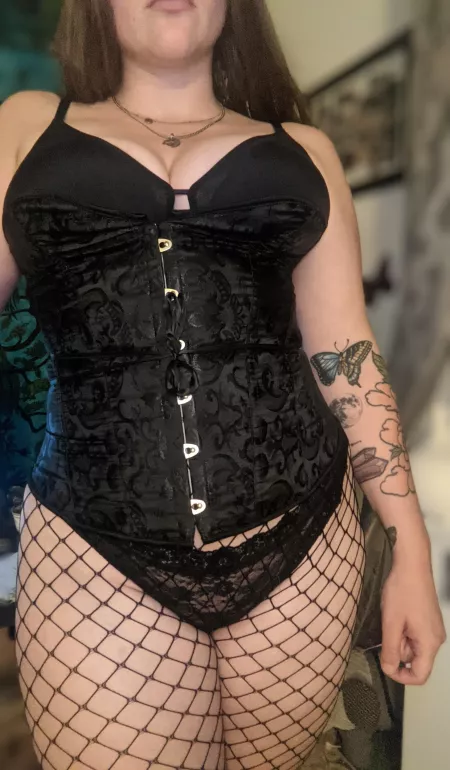 My first corset. What do you think? by lolalyx