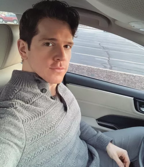 my first ever reddit post. am i doing this right? 🤓 by Valentinaerri