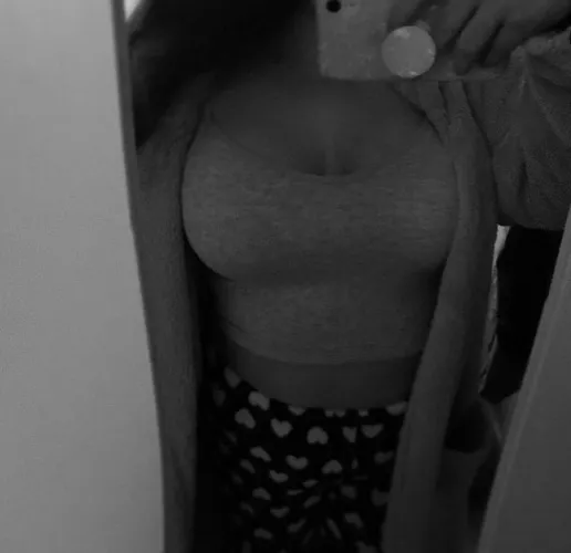 my first pic ✌🏻 by spookycourtss