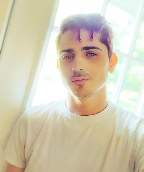 my first post in this group! happy monday! by Square-Information89