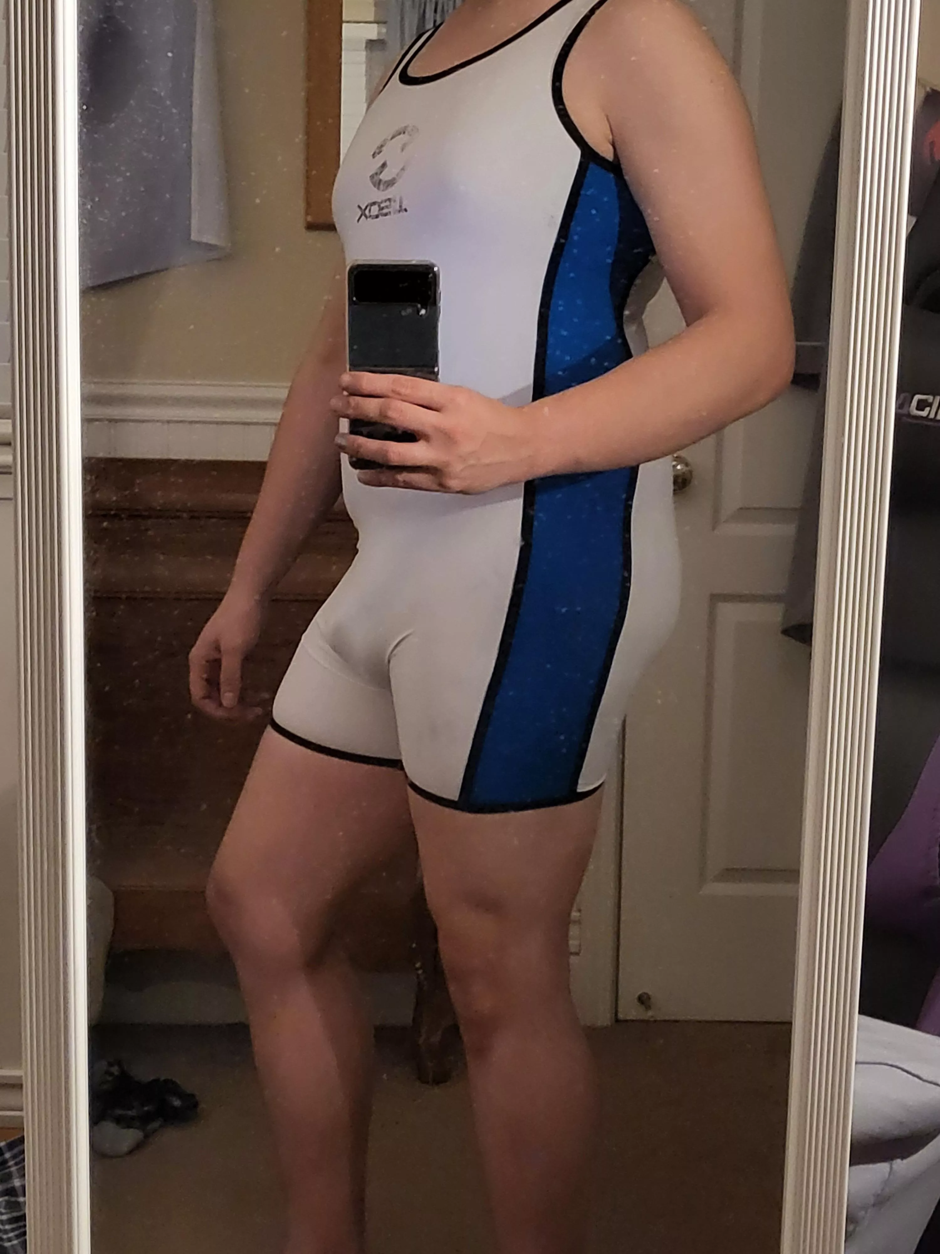 my first singlet (feels amazing) posted by -_earthbound