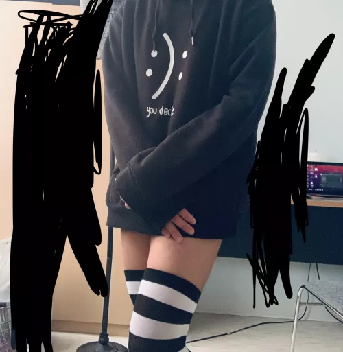 my first thigh highs! i got no drip :p by SoulfieUwU