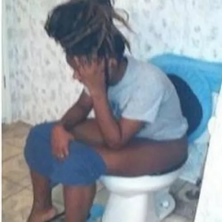 My friend Keke let me pay her cash to watch her take a shit! by extrawrinkly_NUTSACK