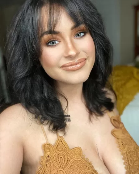 My friend's amazing lips by runningblues11