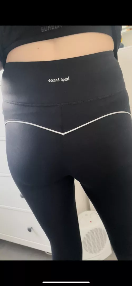 My gf dressin up by kroddi94