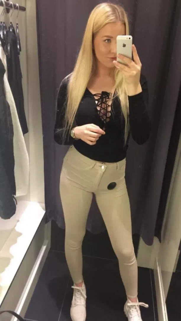 My gf worth for any bull? Pm open posted by SomewhereAromatic659