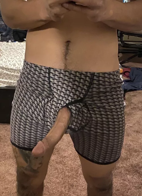 My girl doesn’t show me love or affection so here I am by Hungboy619