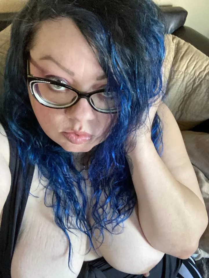 My girls are equally down for slapping or sucking. Which would you prefer? 😇😈 posted by knotty_grrrl