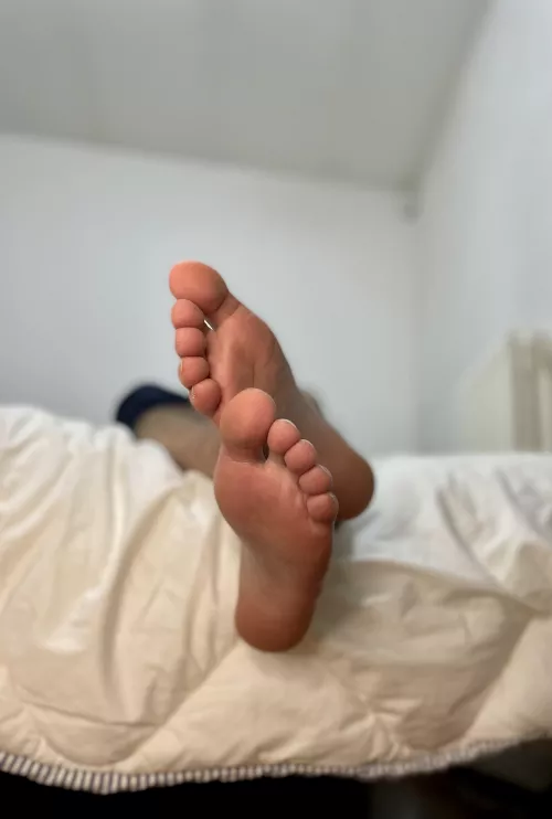My gorgeous soles before going to bed🥱 by daddecashmaster