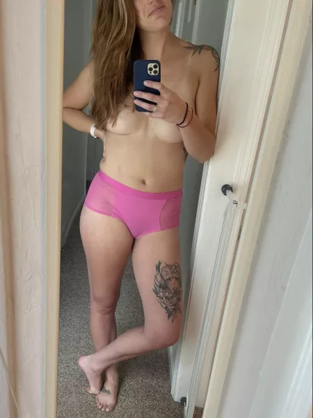 My hair finally covers my nips by regs-legs