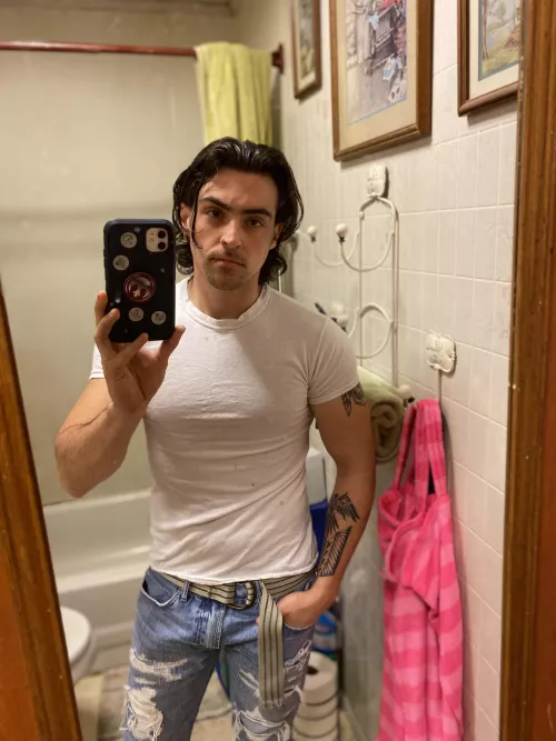 My hair is finally getting long🥰 by scumbag-dakota