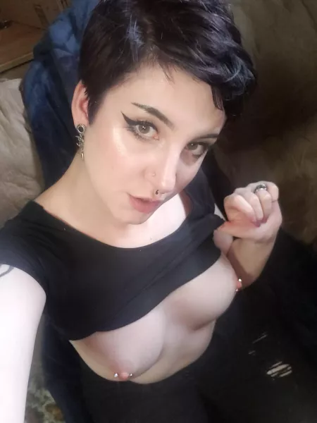 My hair is kinda purple now (OC) by Cami_jackson