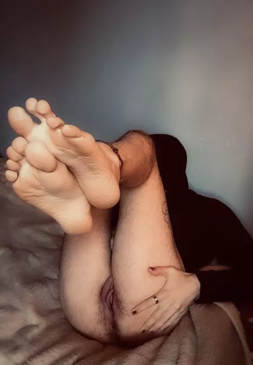 My hair is starting to itch😈 by fenrir_ajernies