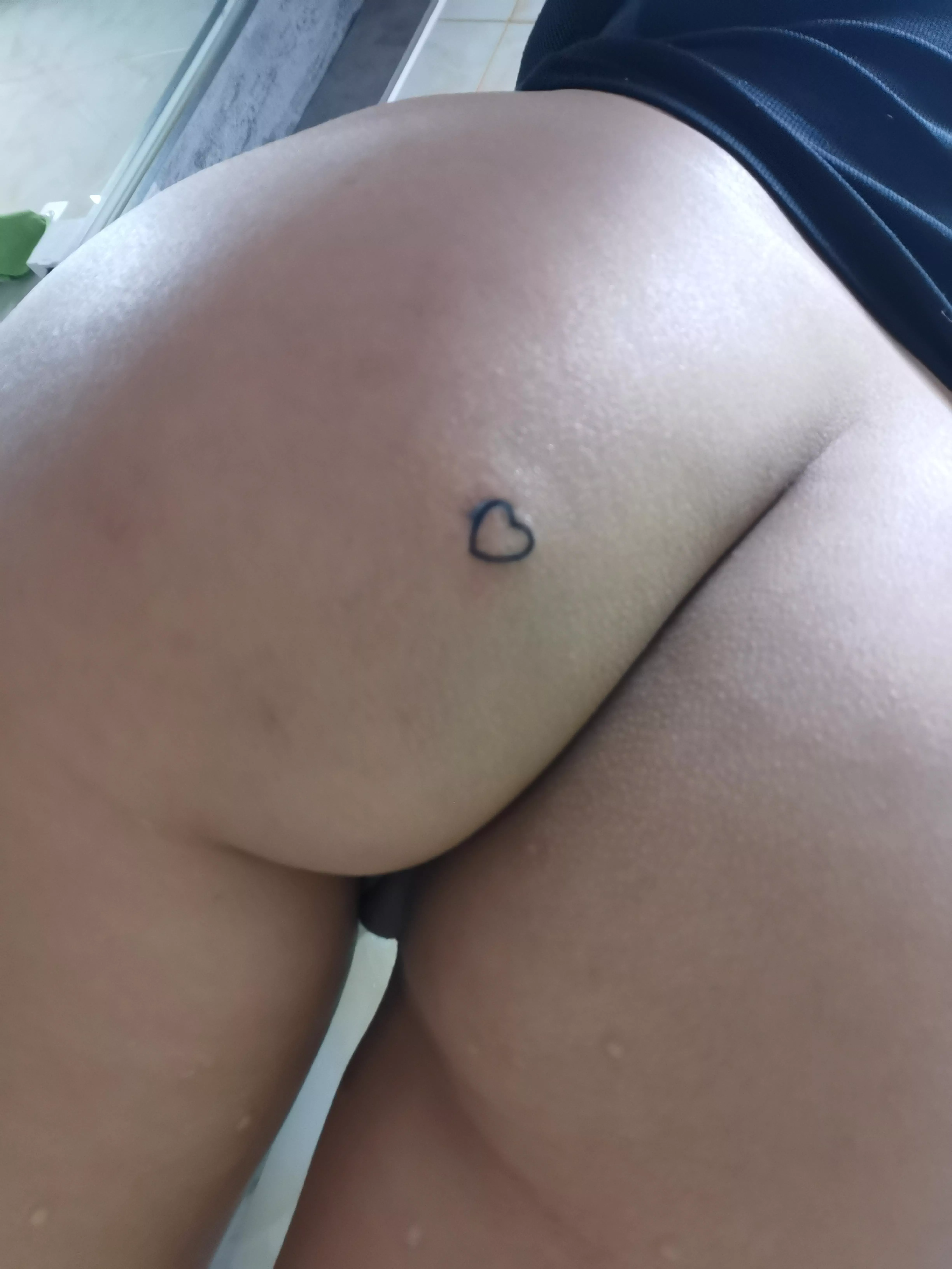 My heart on her bum ♥ posted by ThrowAway_89999