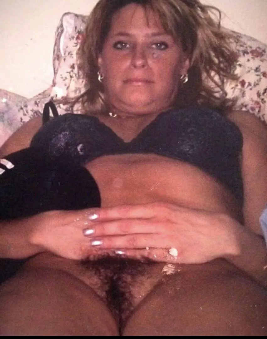 My hot wife’s bush posted by pattycakedrummer