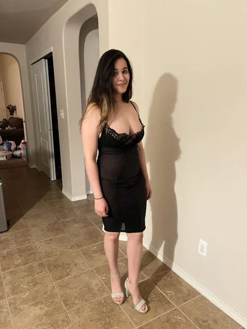 My husband is taking me out on a date, does this look good on a new mom? Would you approach me if he’s there? by alcachofas1