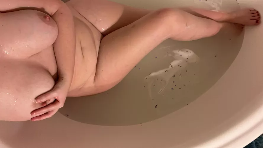 My husband wants to know if you would fuck me? Upvote if you do 😇❤ by bendmeoverdaddy21