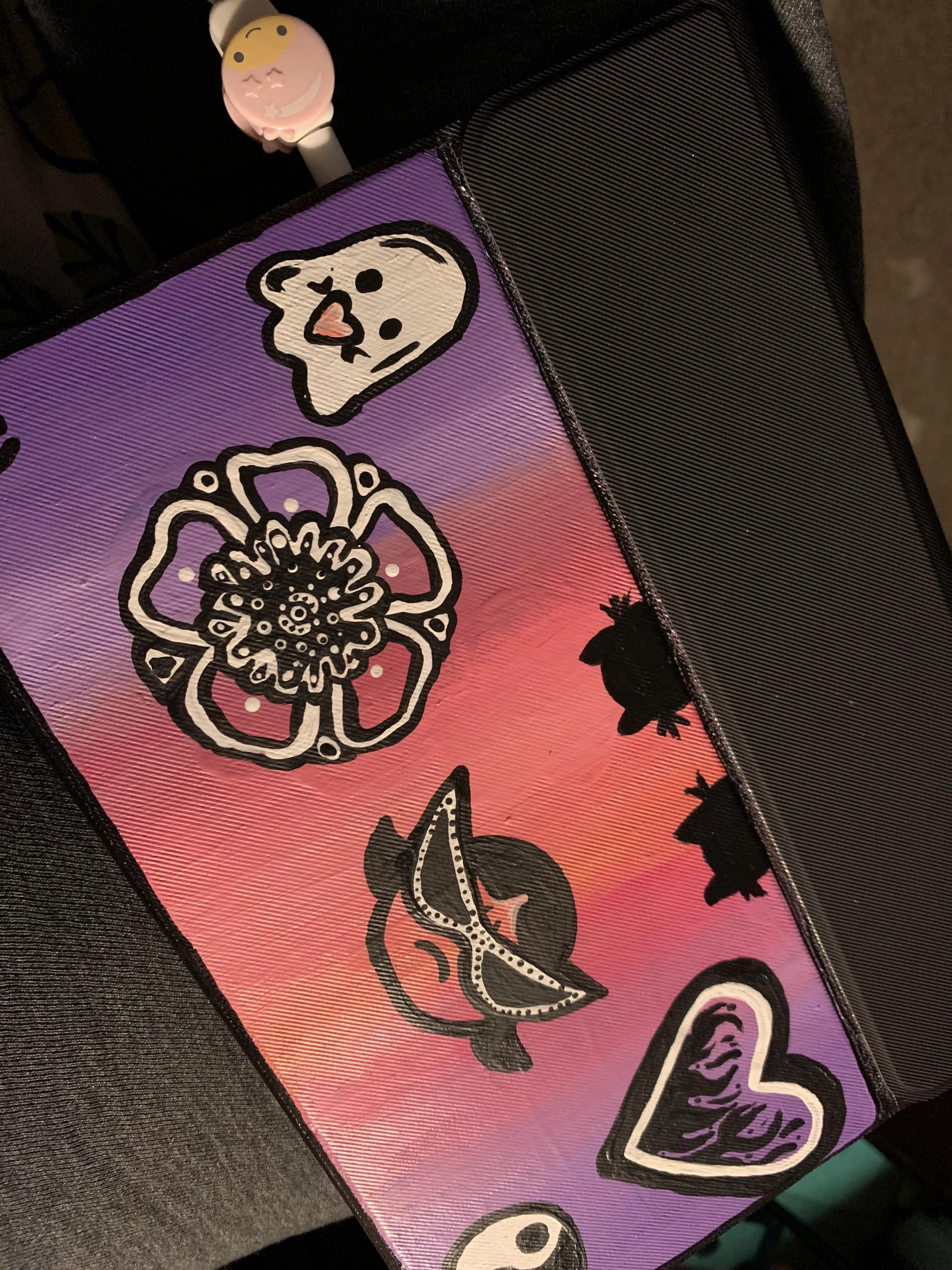 My iPad is supper cute for university and I found theses cable things in a store today 💓 posted by Starrybabes