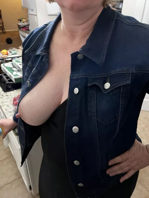 My kitty chose her date night dress. Several people enjoyed her choices on Saturday! by icthus_medicus