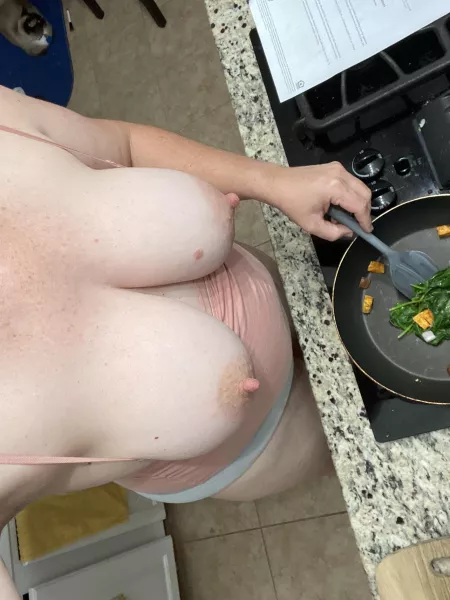 My kitty is cooking something to nibble on! by icthus_medicus