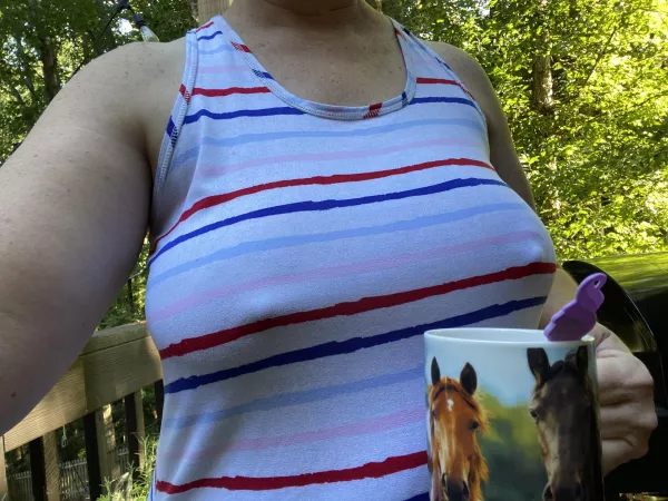 My kitty likes it stiff in the morning. In fact, she likes it stiff on the patio. She’s got the coffee and the patio, and she needs something stiffer. by icthus_medicus