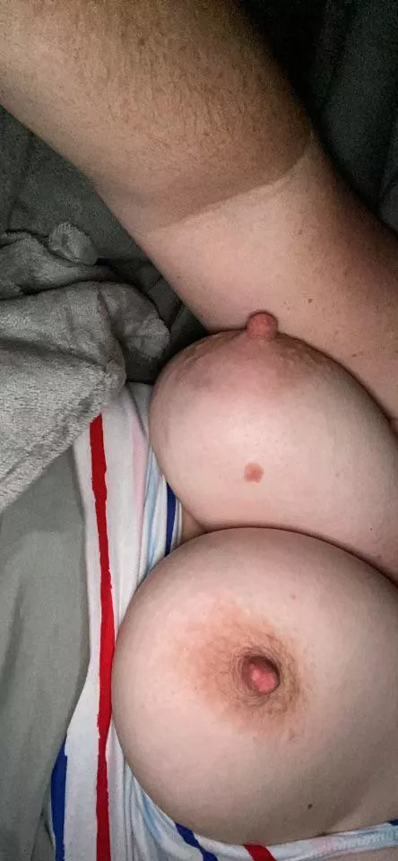 My kitty offers more than a mouthful. Bring a friend… posted by icthus_medicus