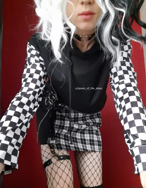 My last post didn't do so well :/ by Queen_of_the_Abyss