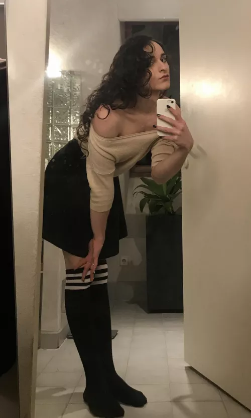 My last post didn’t do so well, so I hope you like this one better :3 Also, I got a new top. What do you think? (^ ω ^ ) by fembbi